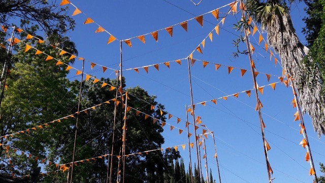 upward view of story poles.picture is looking at the skyoshow the flags installed